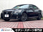 CROWN sedan hybrid
