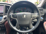 CROWN sedan hybrid