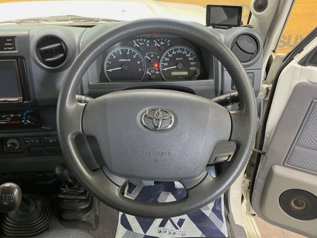 LANDCRUISER van