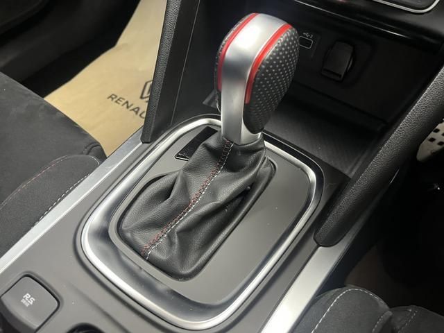 RENAULT MEGANE hatchback