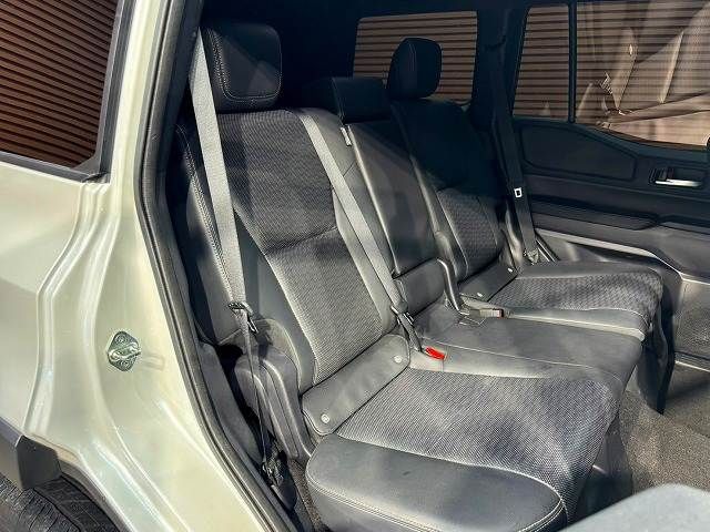 LANDCRUISER 250