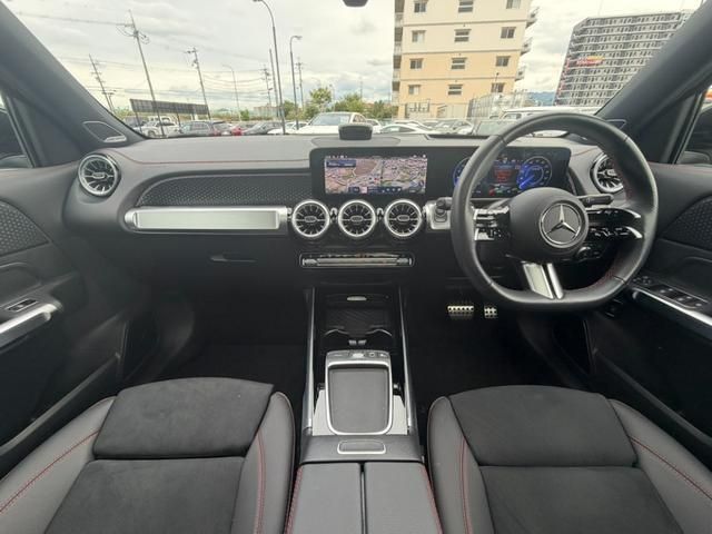 MERCEDES BENZ EQB