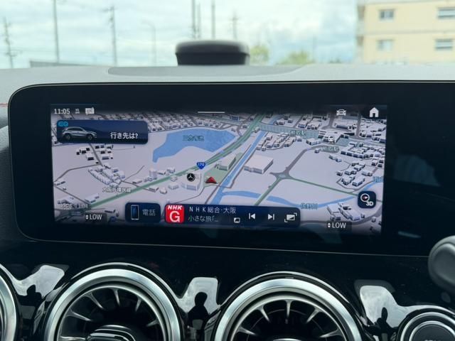MERCEDES BENZ EQA