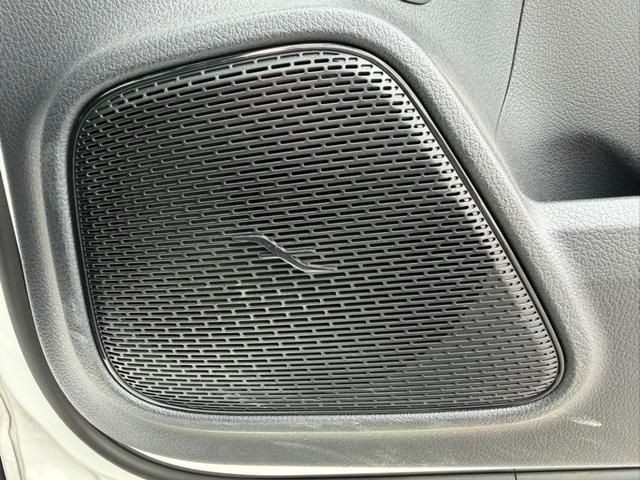 MERCEDES BENZ EQA