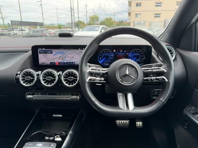MERCEDES BENZ EQA