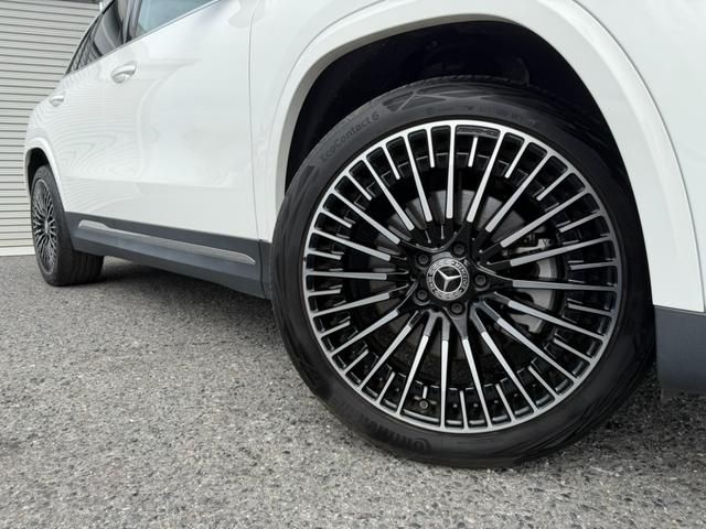 MERCEDES BENZ EQA