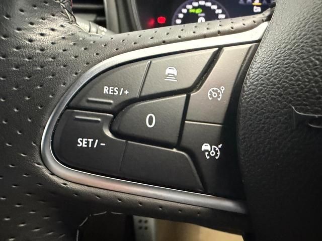 RENAULT MEGANE hatchback