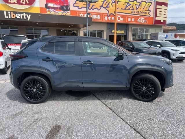 YARIS CROSS HYBRID