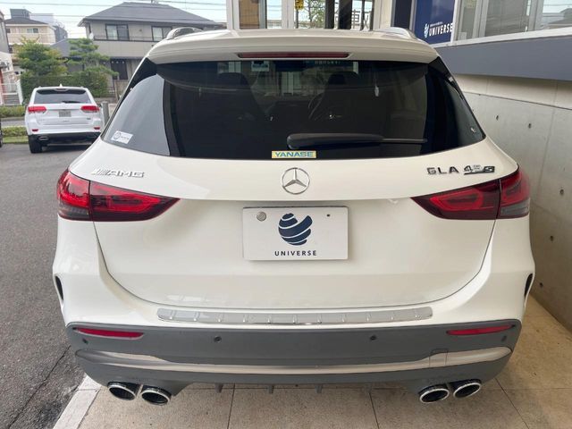 MERCEDES AMG GLA class