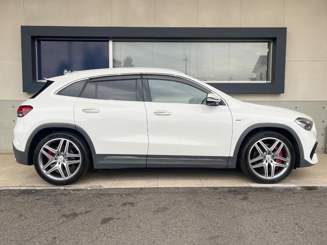 MERCEDES AMG GLA class