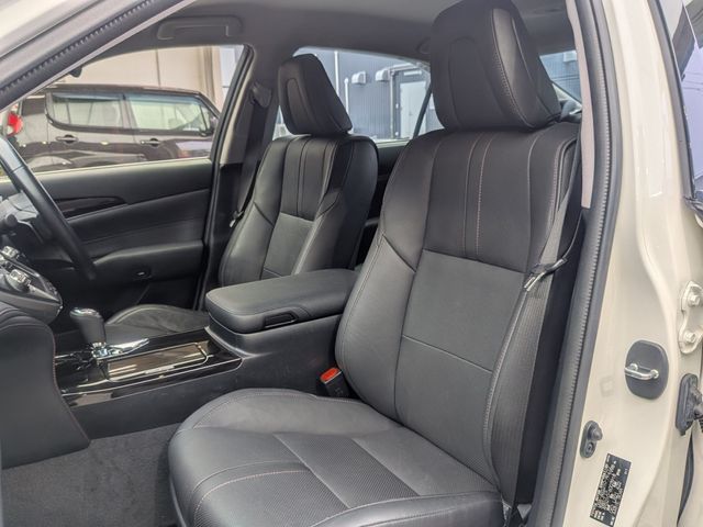 CROWN sedan
