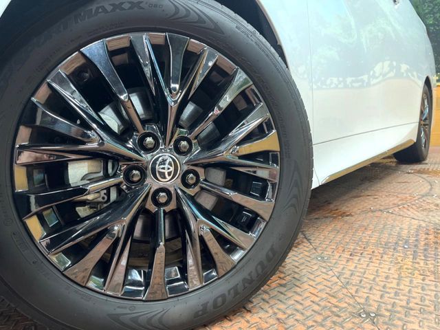VELLFIRE  HYBRID