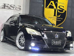 CROWN sedan hybrid