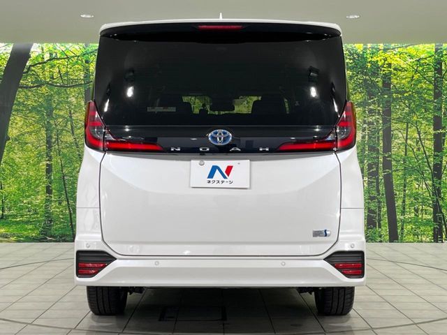 NOAH HYBRID 4WD