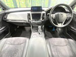 CROWN sedan hybrid