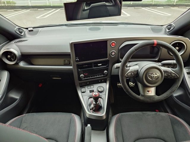 GR YARIS