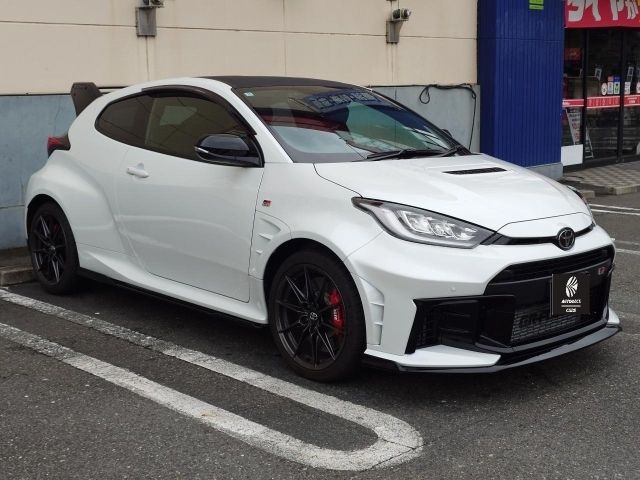GR YARIS