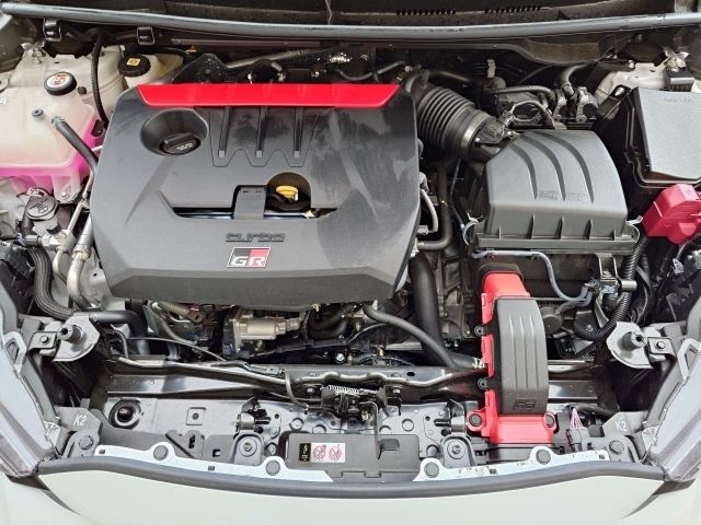 GR YARIS
