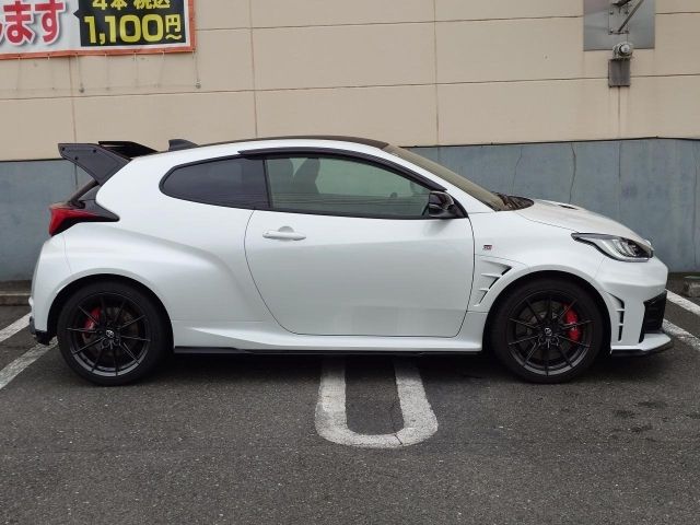 GR YARIS