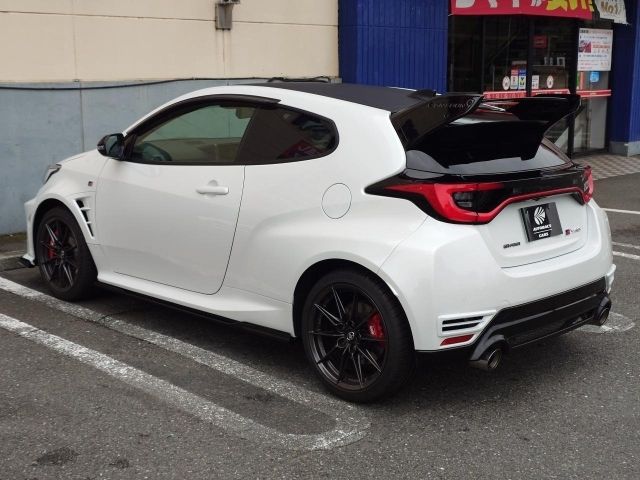 GR YARIS