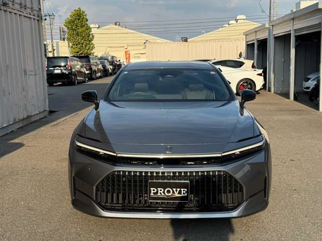 CROWN sedan hybrid