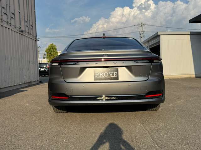 CROWN sedan hybrid