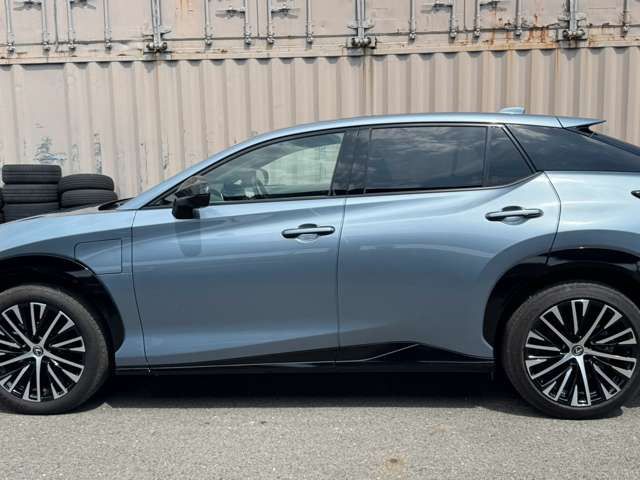 LEXUS RZ450e