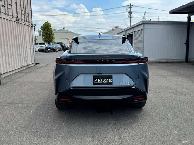 LEXUS RZ450e
