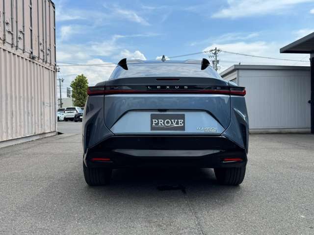LEXUS RZ450e