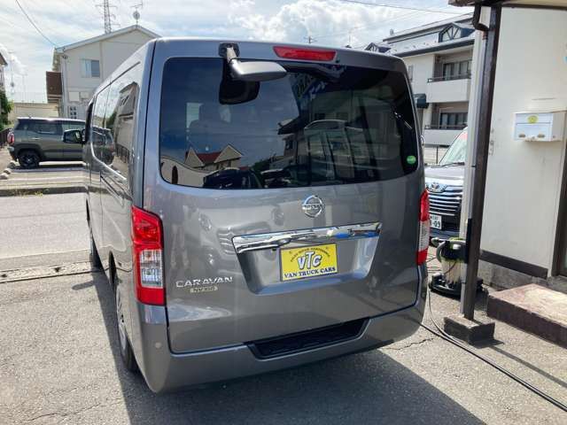 NV350 CARAVAN 4WD