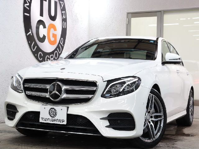 MERCEDES BENZ E class sedan