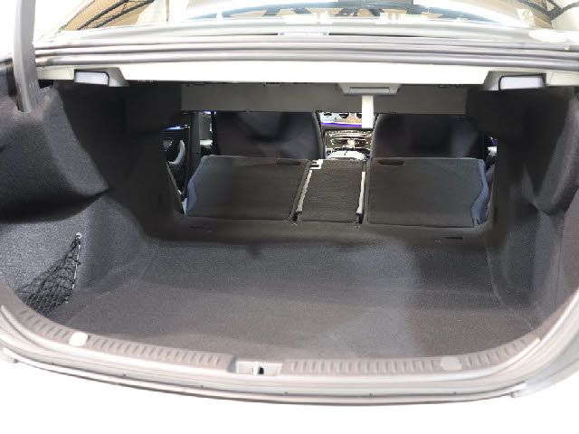 MERCEDES BENZ E class sedan