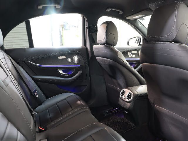 MERCEDES BENZ E class sedan