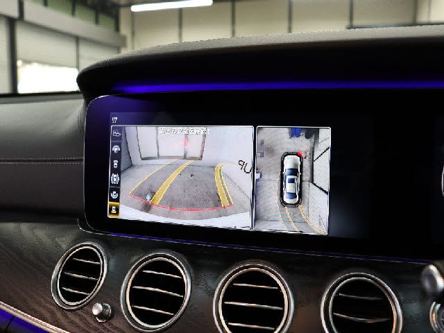 MERCEDES BENZ E class sedan