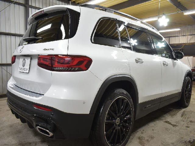 MERCEDES BENZ GLB