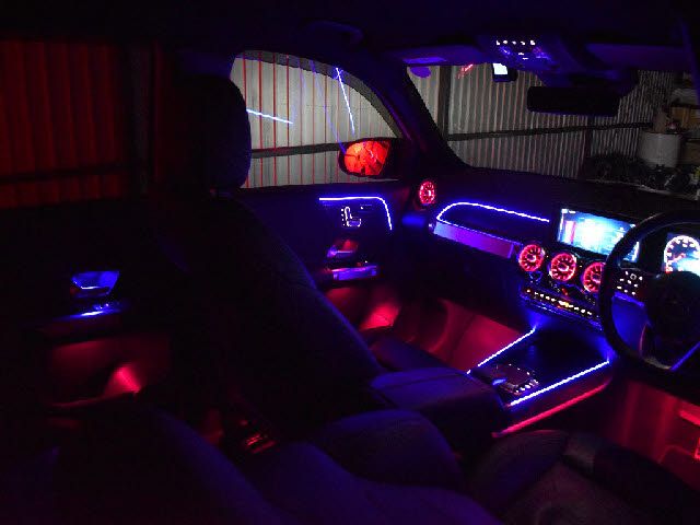 MERCEDES BENZ GLB