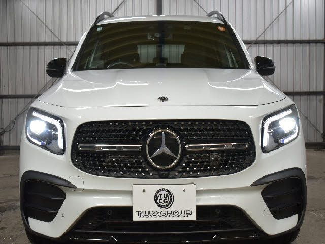 MERCEDES BENZ GLB