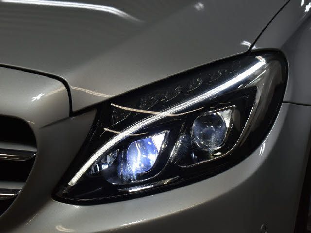 MERCEDES BENZ C class sedan