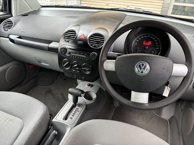 VOLKSWAGEN BEETLE