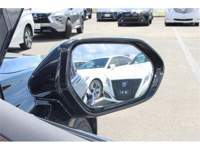 CROWN sedan hybrid 4WD
