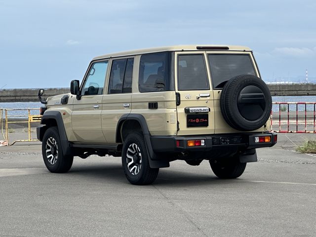 LANDCRUISER 70