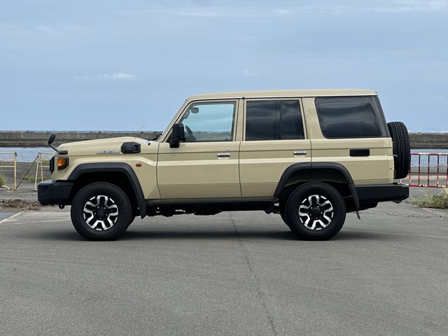 LANDCRUISER 70
