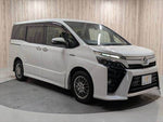 VOXY HYBRID