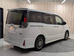 VOXY HYBRID