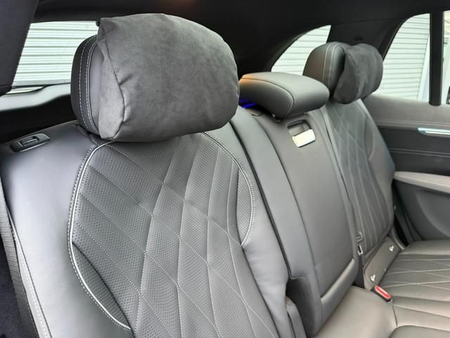 MERCEDES BENZ EQS SUV