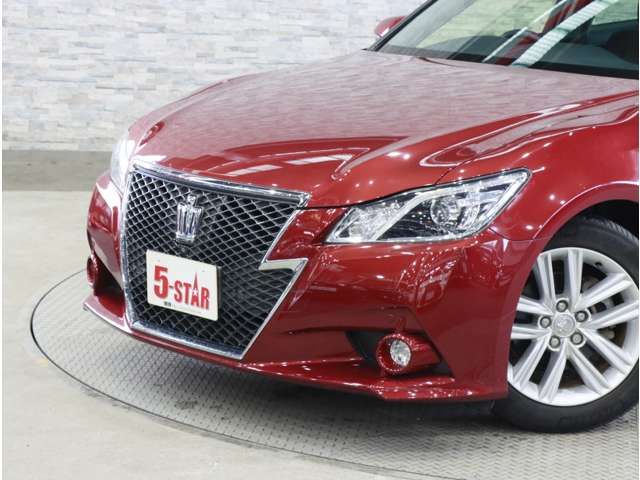 CROWN sedan