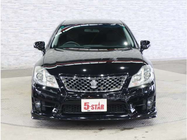 CROWN sedan