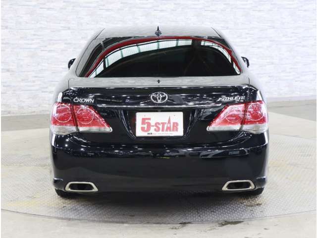 CROWN sedan
