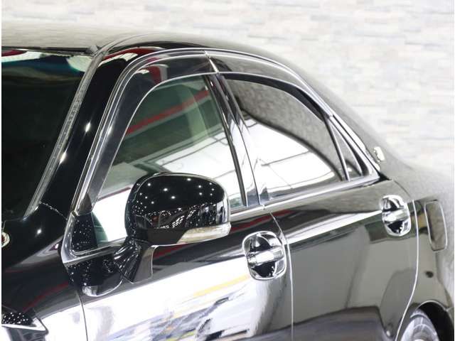 CROWN sedan