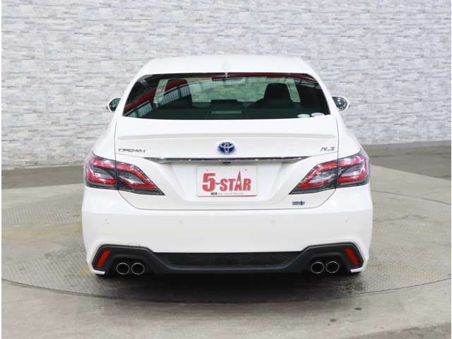 CROWN sedan hybrid